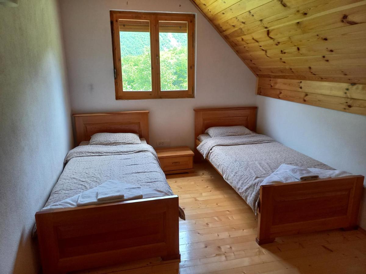 Vila Montana Dobrilovina Ngoại thất bức ảnh